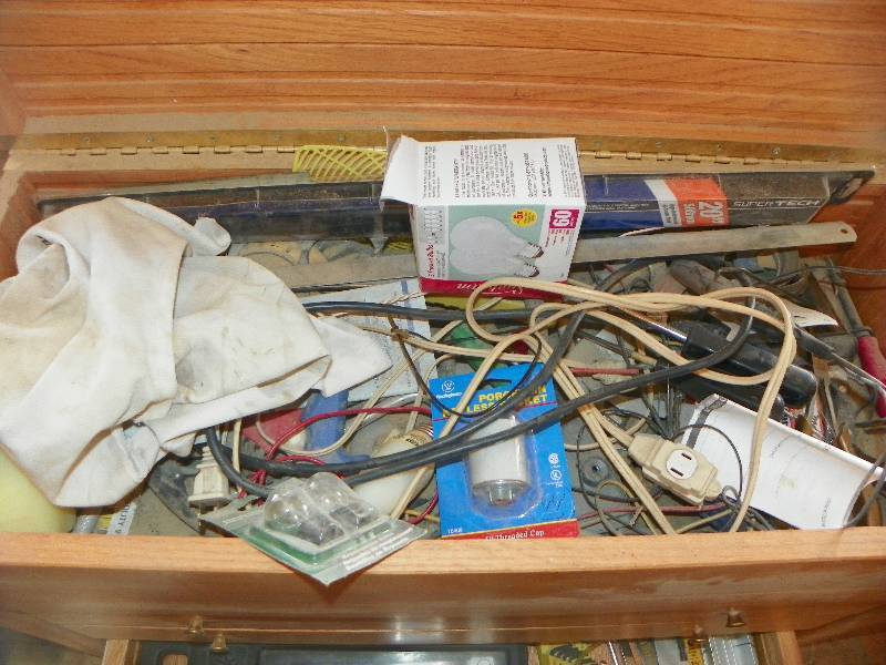 lot 64 image: Drawer of small tools and misc