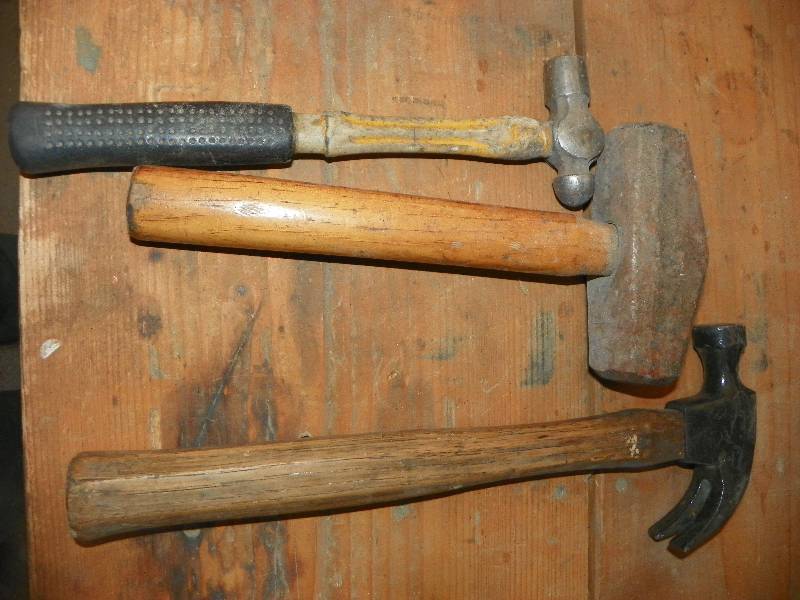 lot 72 image: 3 hammers