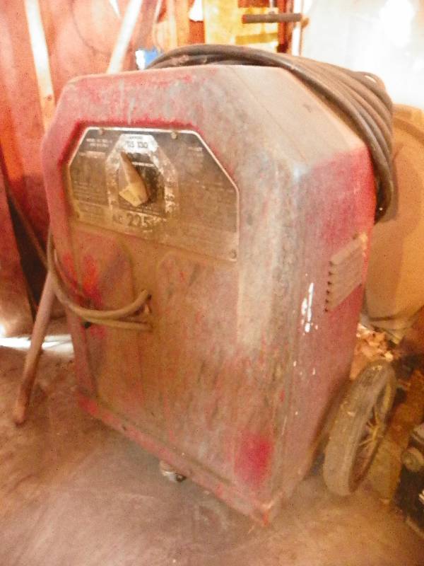 lot 103 image: Lincoln ARC Welder