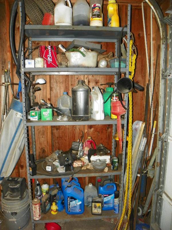 lot 113 image: Metal shelving unit with contents