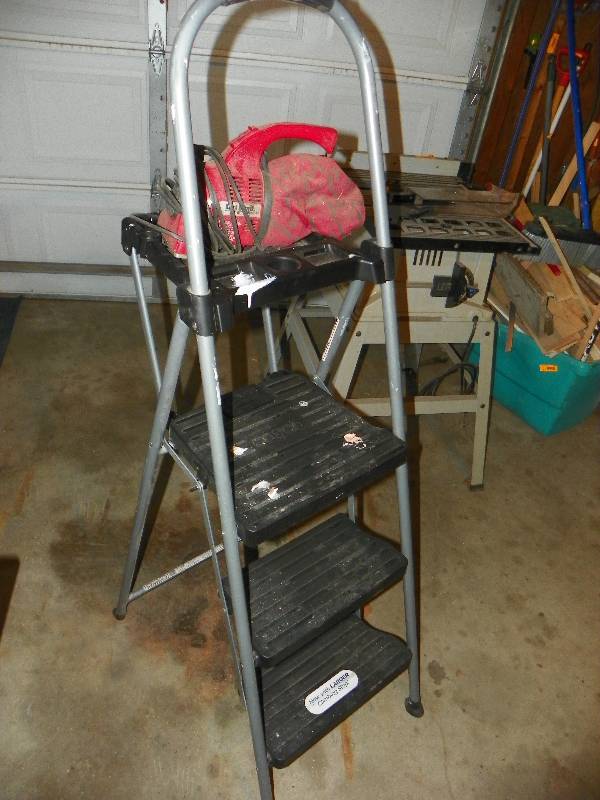 lot 124 image: Small step stool and dirt devil vac