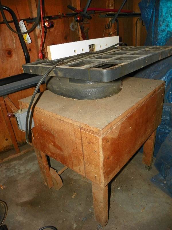 lot 161 image: Router table
