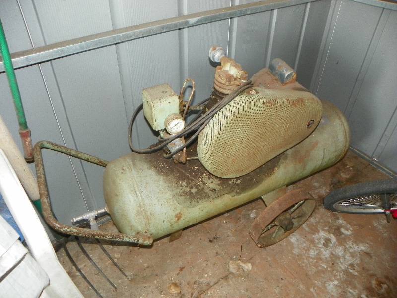 lot 211 image: Wayne air compressor