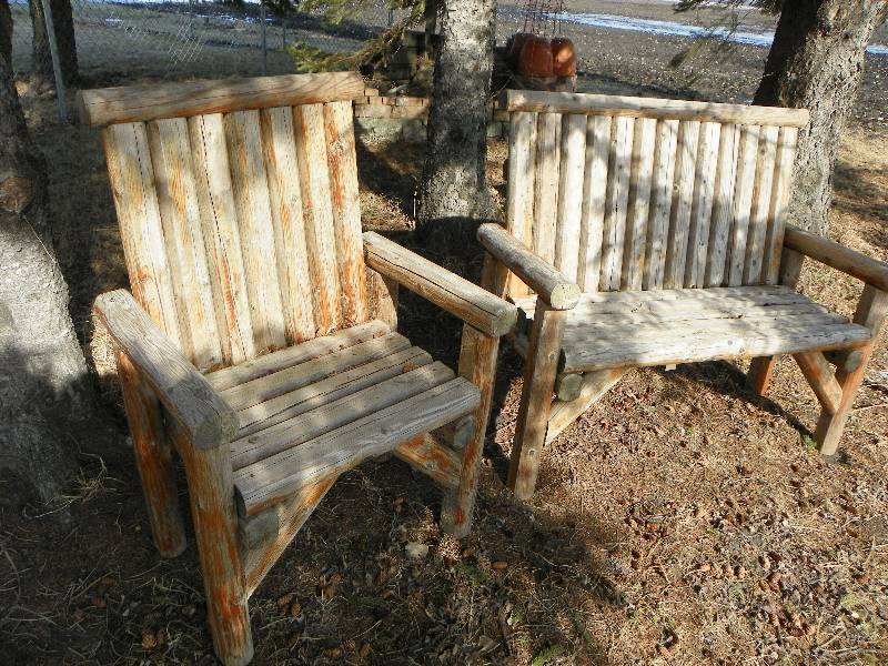lot 192 image: Lawn furniture, two person bench and chair