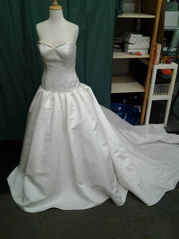 David Tutera Ivory Satin Size 8