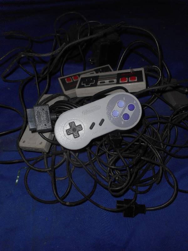 NINTENDO GAME CONTROLLERS