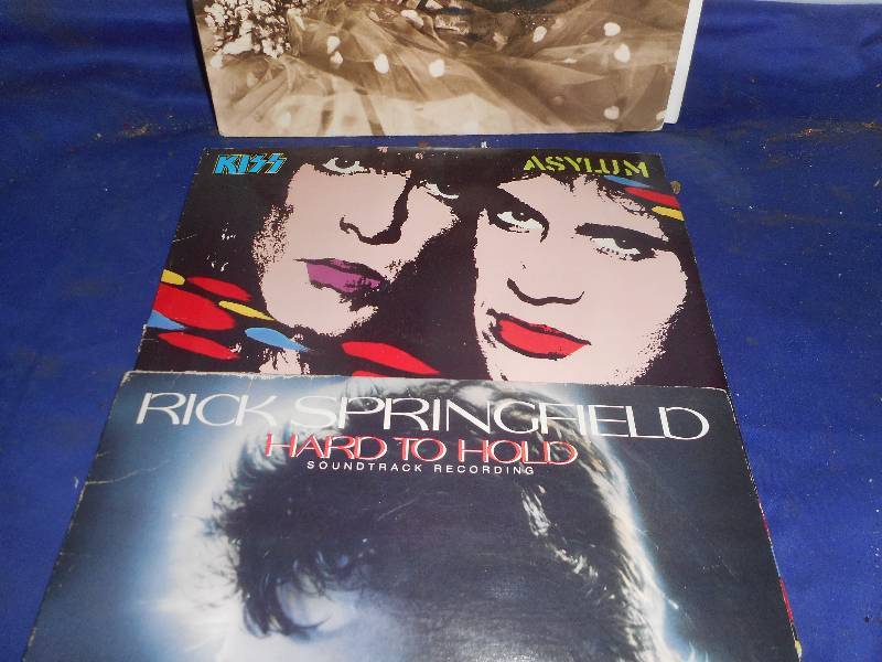 3 COLLECTIBLE RECORDS