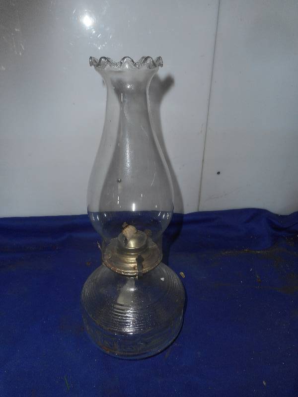 VINTAGE GLASS OIL LAMP