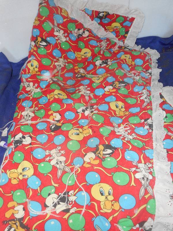 LOONY TOONS BABY QUILT