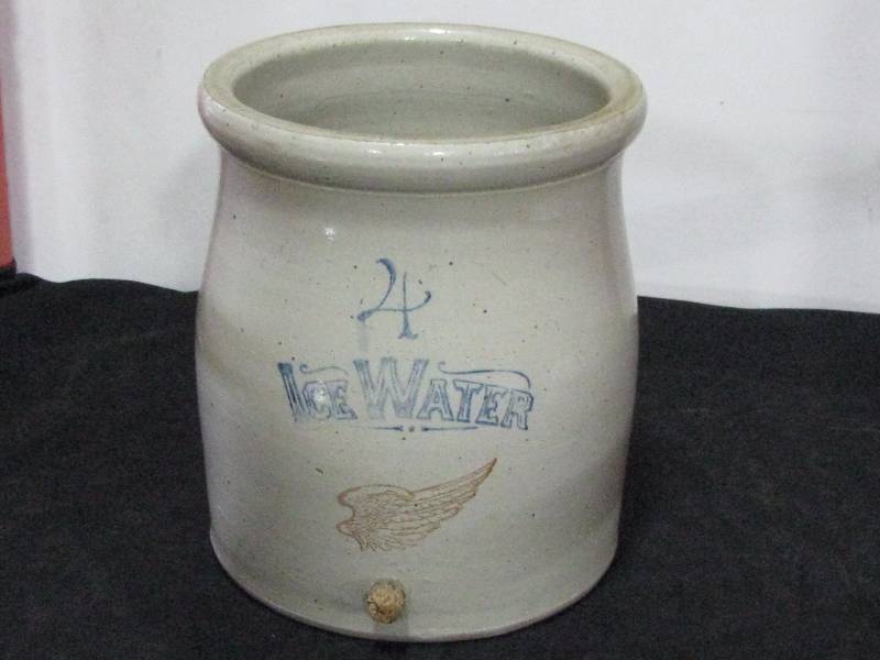 lot 1 image: Red Wing Stoneware 4gl Ice Water Cooler RARE