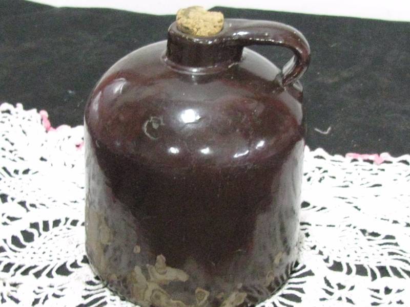 lot 58 image: Red Wing Stoneware North Star 12gl Slip Glaze Jug