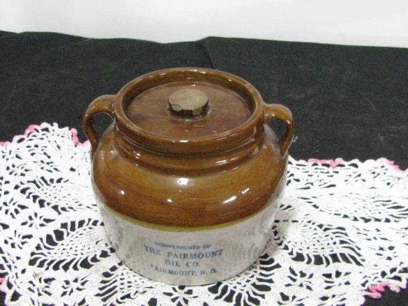 lot 64 image: Red Wing Stoneware Bean Pot wAdvertising