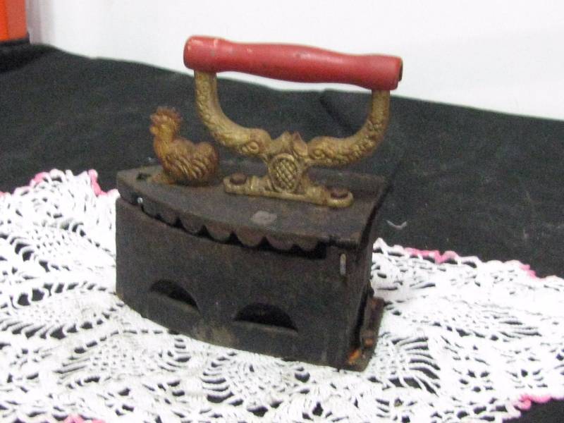 lot 71 image: Cast Iron Coal Iron