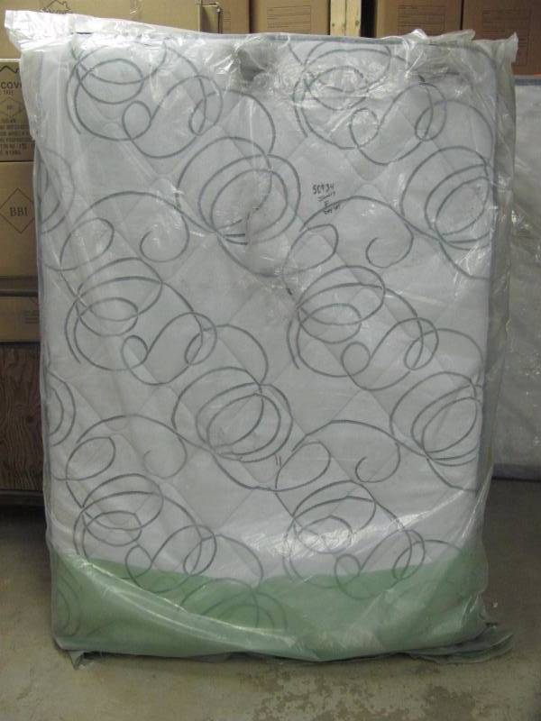 lot 6 image: Brand New Sealy Tuberose Plush Full Mattress