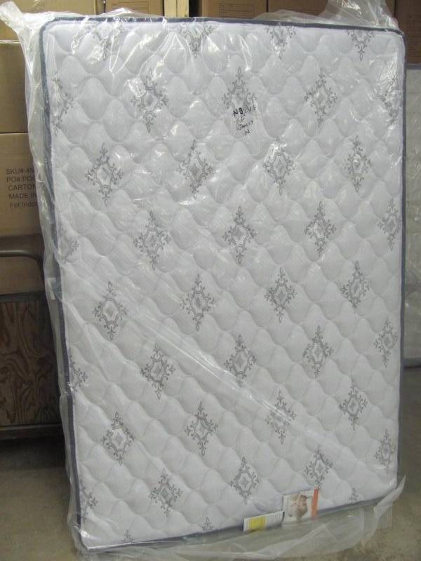 lot 8 image: Brand New Serta Perfect Sleeper Lake Winds Firm Full Mattress