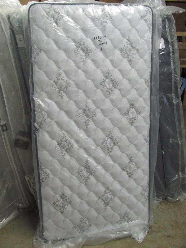 lot 20 image: Brand New Serta Perfect Sleeper Lake Winds Firm Twin Mattress