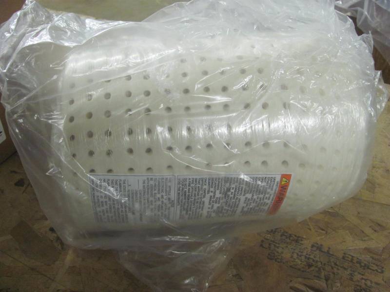 lot 35 image: Brand New McLeland Design 4 Visco Foam Twin Mattress Topper