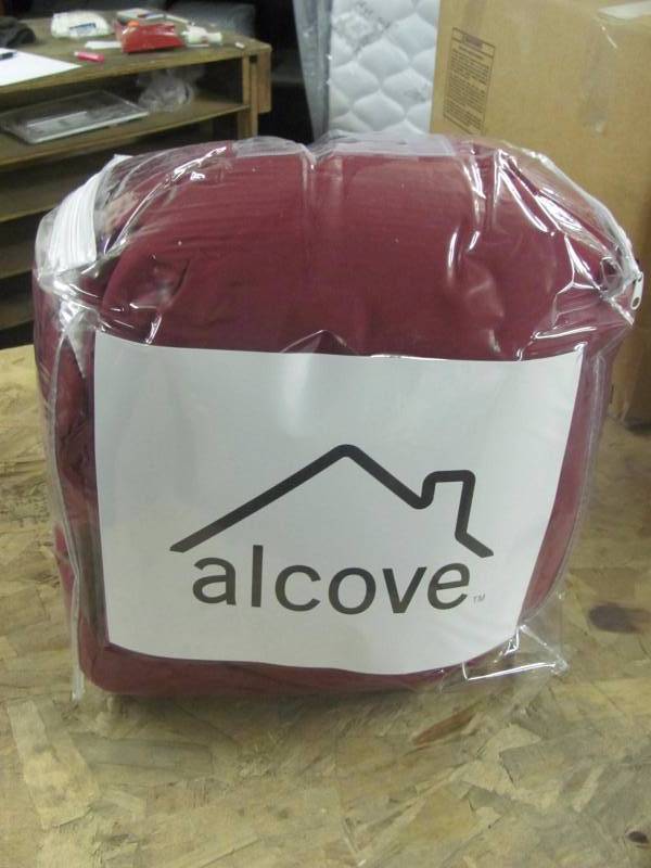 lot 38 image: Brand New alcove Blossom 3 Piece King Comforter Set