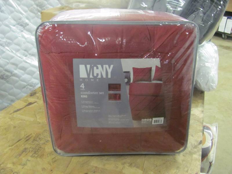 lot 46 image: Brand New Victoria Classics Carmen 4 Piece Queen Comforter Set