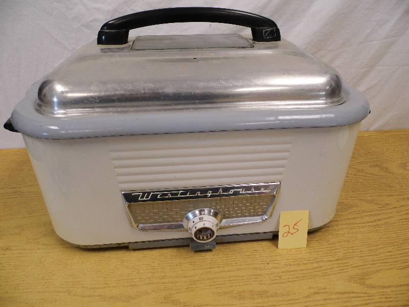 lot 25 image: Westinghouse Roaster