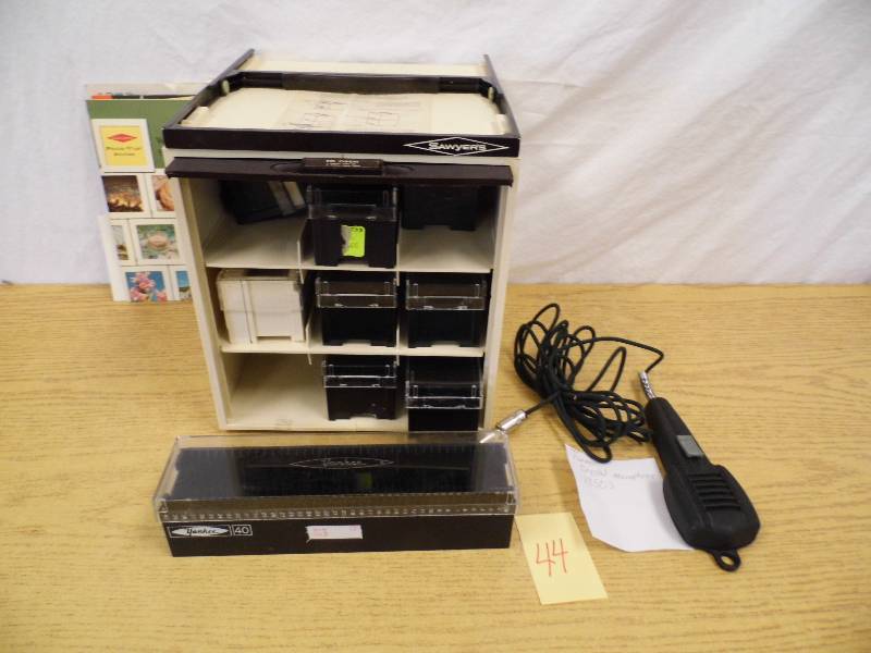 lot 44 image: Turner Microphone - Slide Organizer