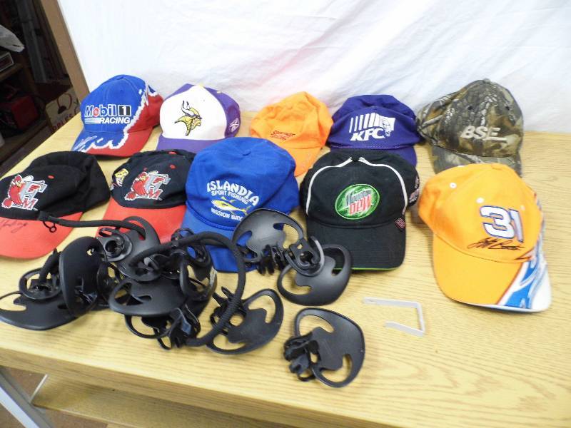 lot 46 image: Baseball Hats - Hanger