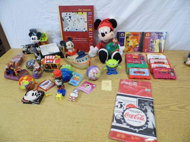 lot 74 image: Disney - Mickey Mouse - Coke