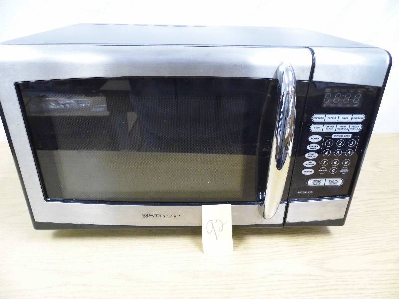 lot 92 image: Emerson Microwave
