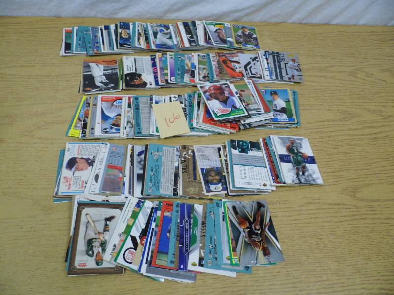 lot 106 image: Sports Cards