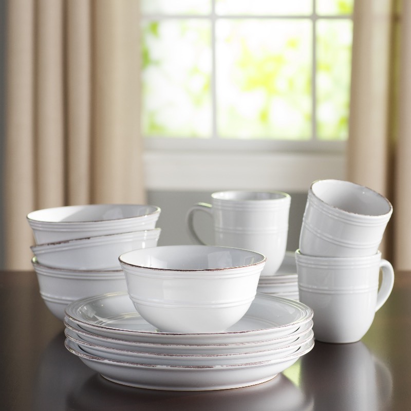 lot 9 image: Annebelle 16 Piece Dinnerware Set  Color White