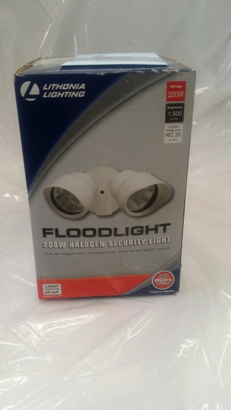 lot 105 image: Floodlight 200W Halogen Security Light