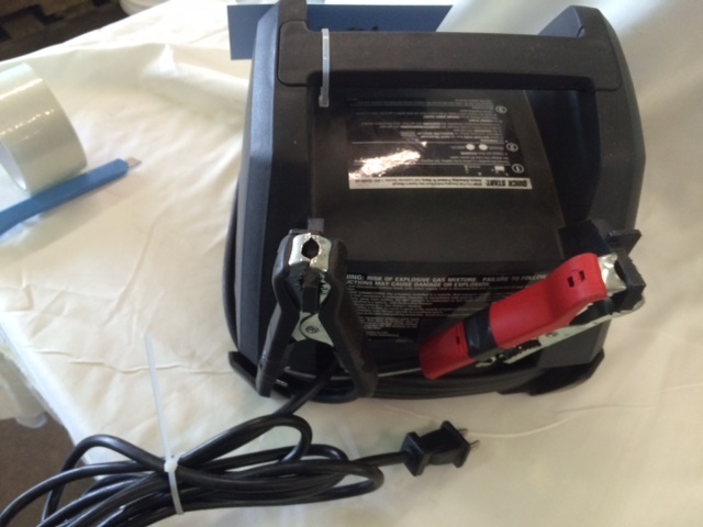 lot 136 image: DieHard Portable 12V Battery Charger & Engine Starter