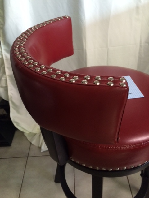 lot 146 image: Swivel 26 Leather Bar Stool