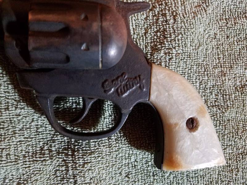 lot 24 image: Gene Autry Pistol with Holster