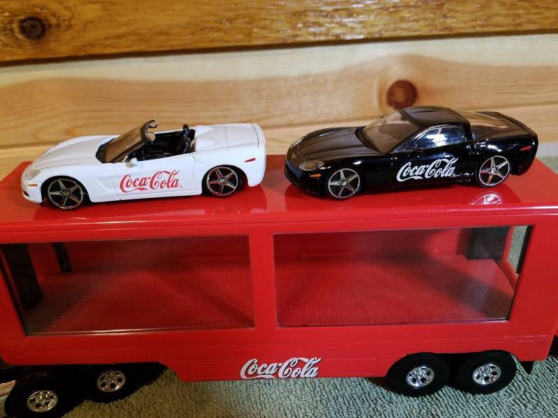 lot 90 image: Coca-Cola Car Hauler