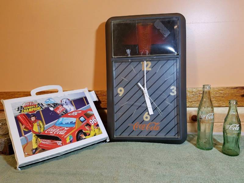 lot 91 image: Coca- Cola Collectibles