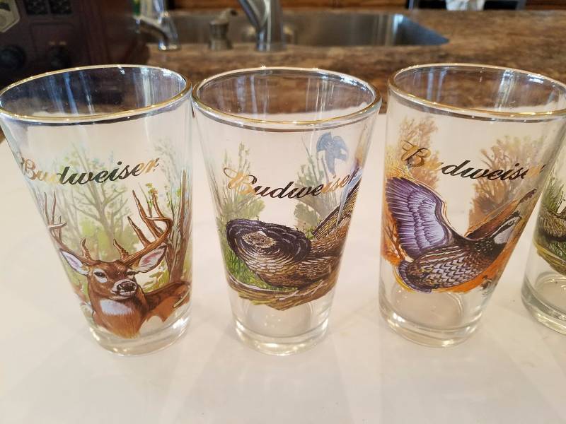lot 132 image: Budweiser Wildlife Beer Glasses