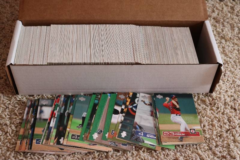Box of 2003 upperdeck baseball card...