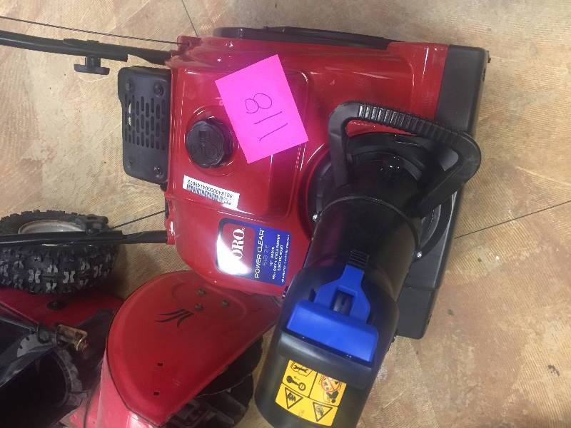 lot 118 image: Toro Power Clear 518 ZE 18 in. Single-Stage Gas Snow Blower in like new condition