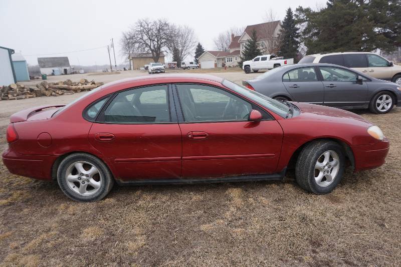 2001 Ford Taurus SE 4 Door Sedan