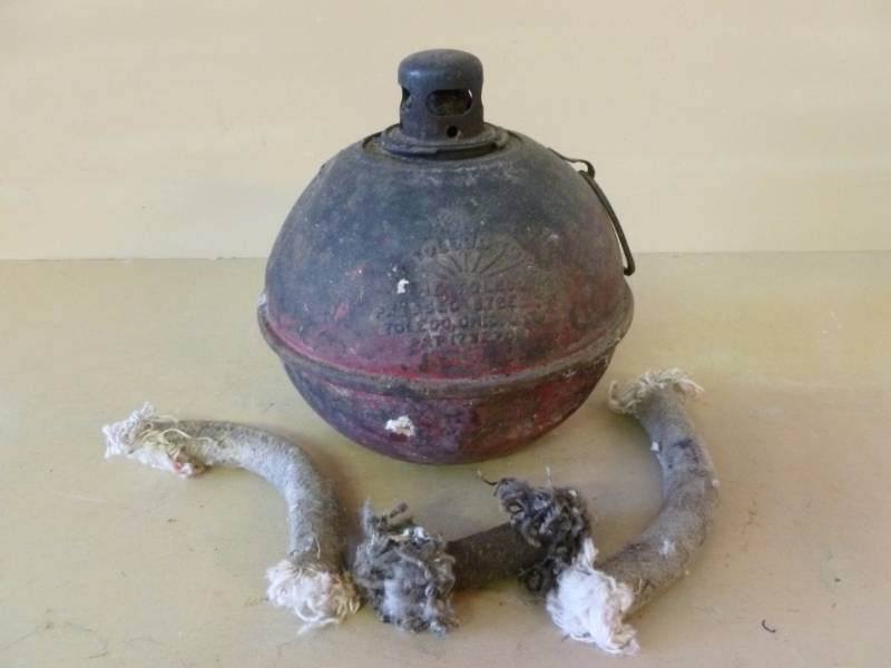 lot 12 image: Vintage Road Flare