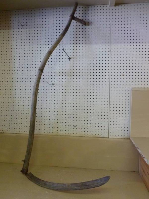 lot 17 image: Antique Scythe