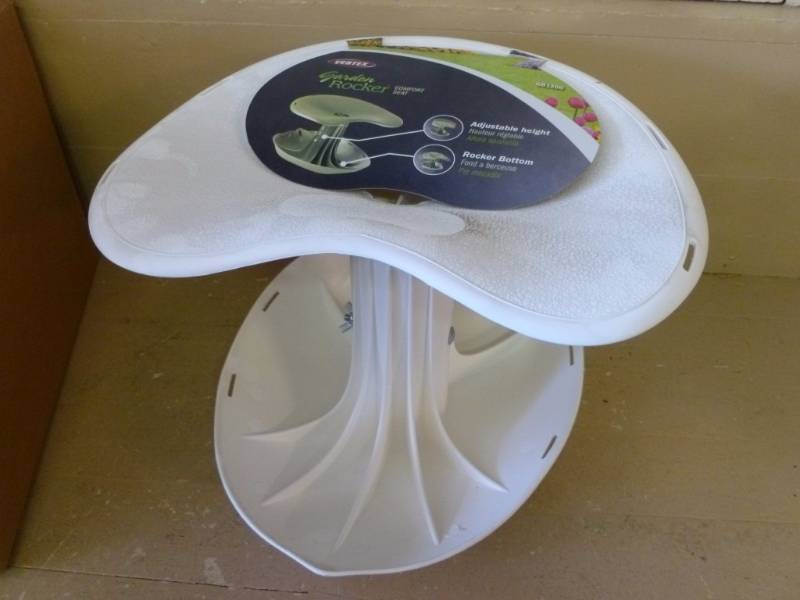 lot 30 image: Seat