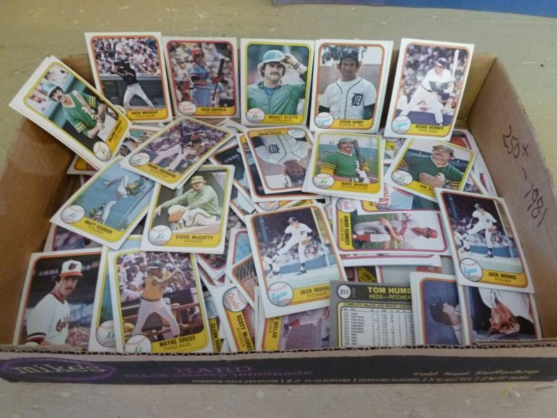 lot 38 image: Sports Cards