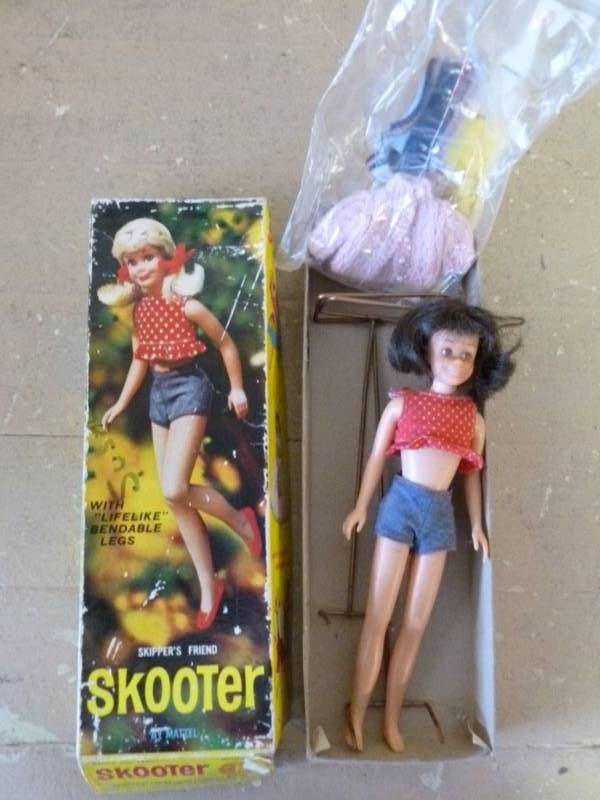 lot 44 image: Vintage Barbie