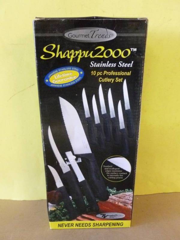 lot 60 image: Knife Set