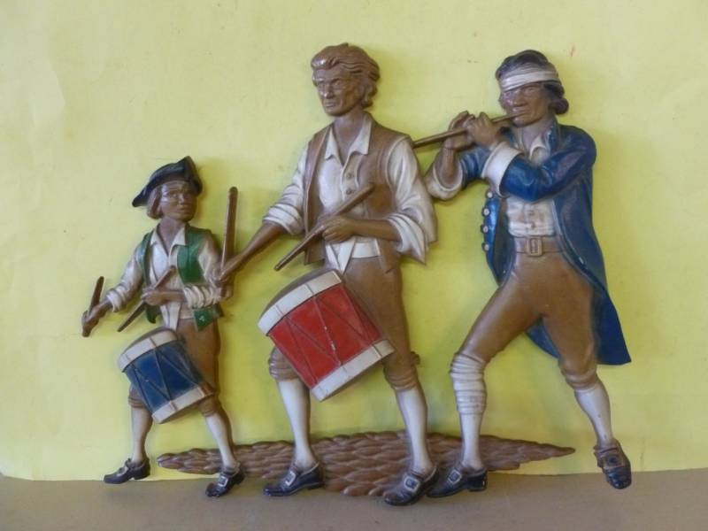 lot 61 image: Vintage Decoration