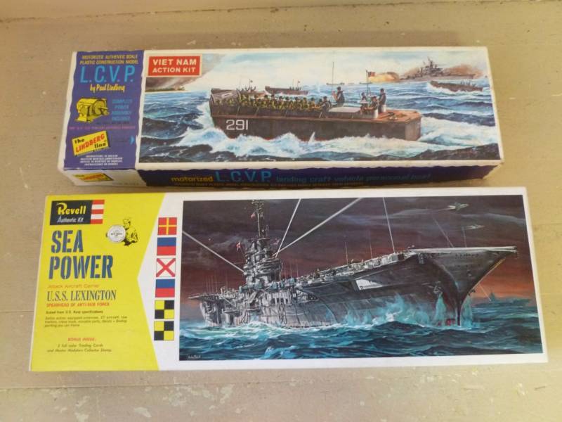 lot 81 image: Vintage Model