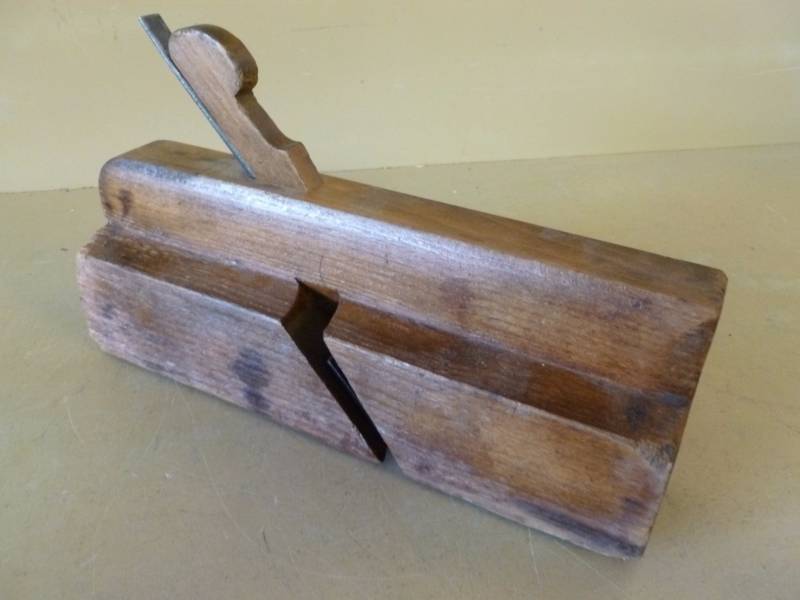 lot 84 image: Antique Wood Plane
