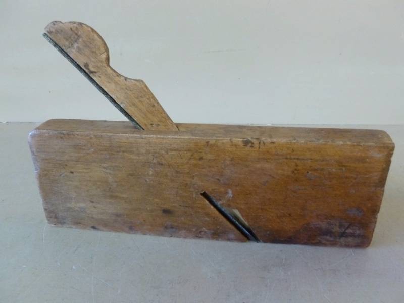 lot 85 image: Antique Wood Plane